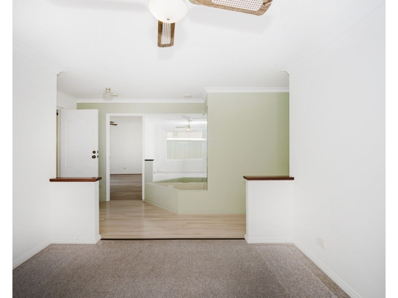 8 RAMSAY PLACE, Bibra Lake WA 6163