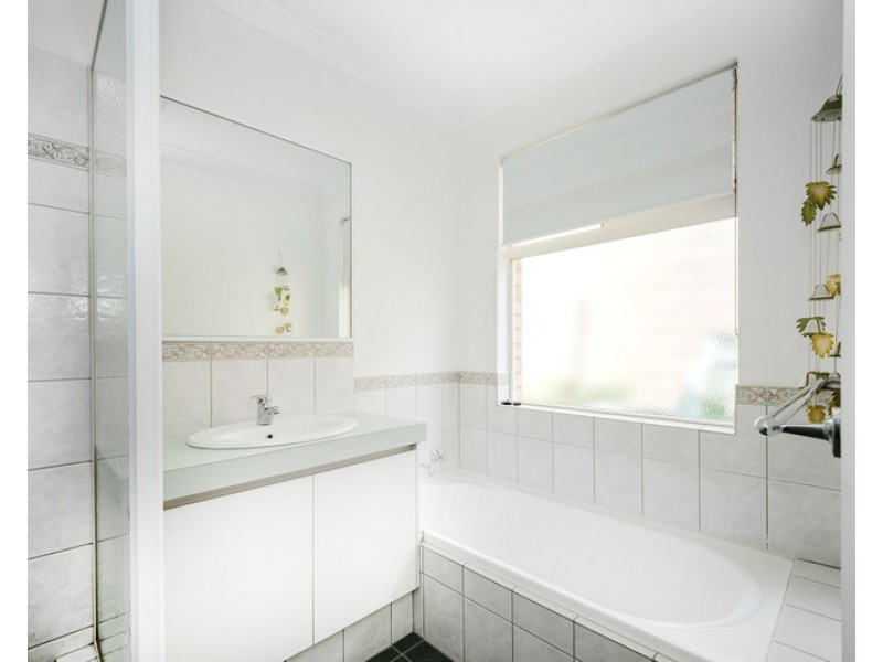 8 RAMSAY PLACE, Bibra Lake WA 6163