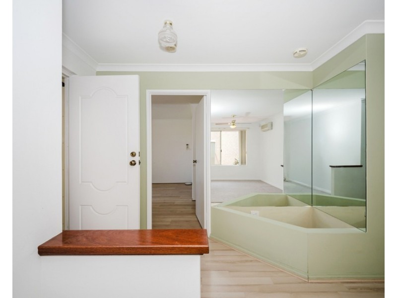 8 RAMSAY PLACE, Bibra Lake WA 6163