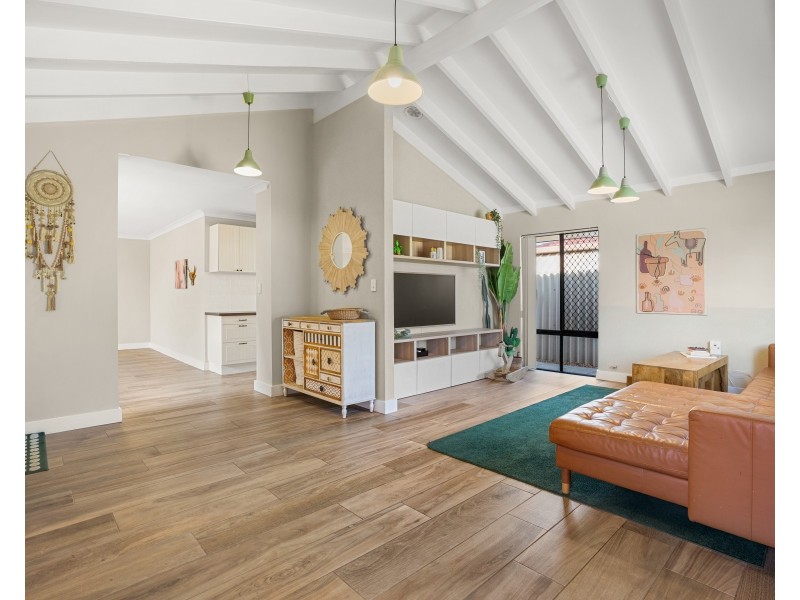 43 TRADE WINDS DRIVE, Safety Bay WA 6169