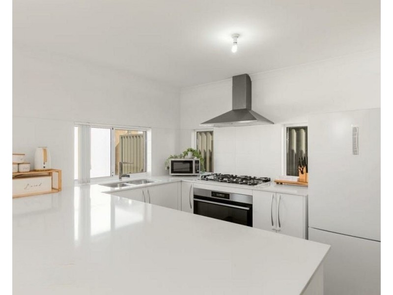 24 Nyilla Approach, Baldivis WA 6171