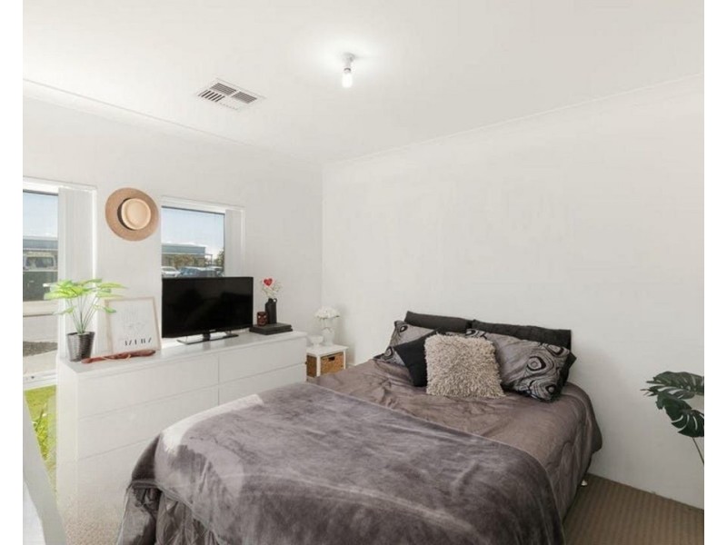 24 Nyilla Approach, Baldivis WA 6171