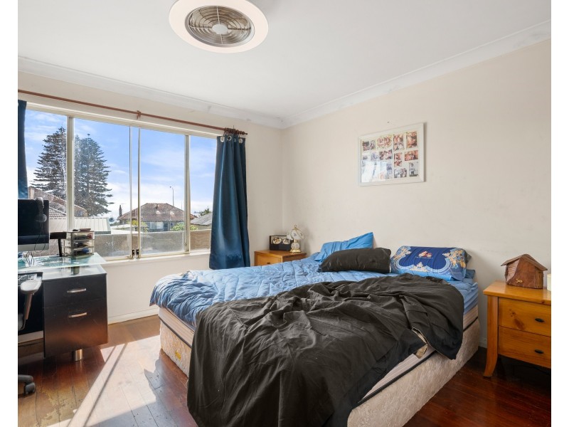 6B HYMUS STREET, Rockingham WA 6168