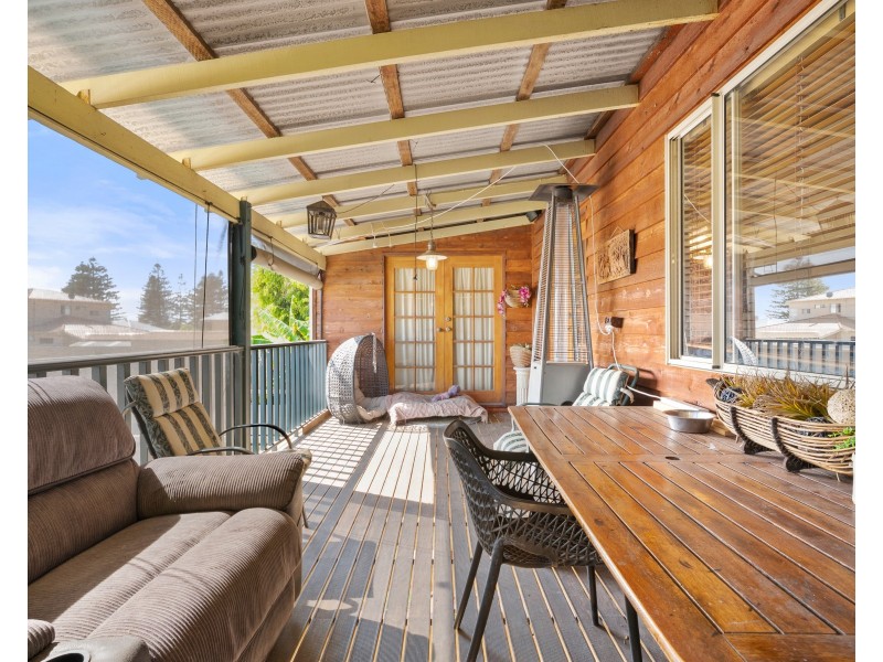 6B HYMUS STREET, Rockingham WA 6168