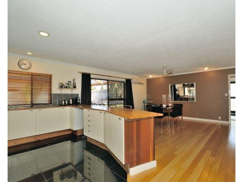 36 Holcombe Road, Warnbro WA 6169