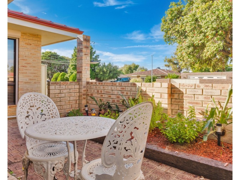 36 Holcombe Road, Warnbro WA 6169
