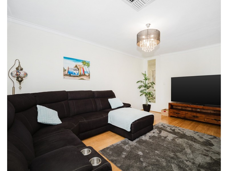 36 Holcombe Road, Warnbro WA 6169