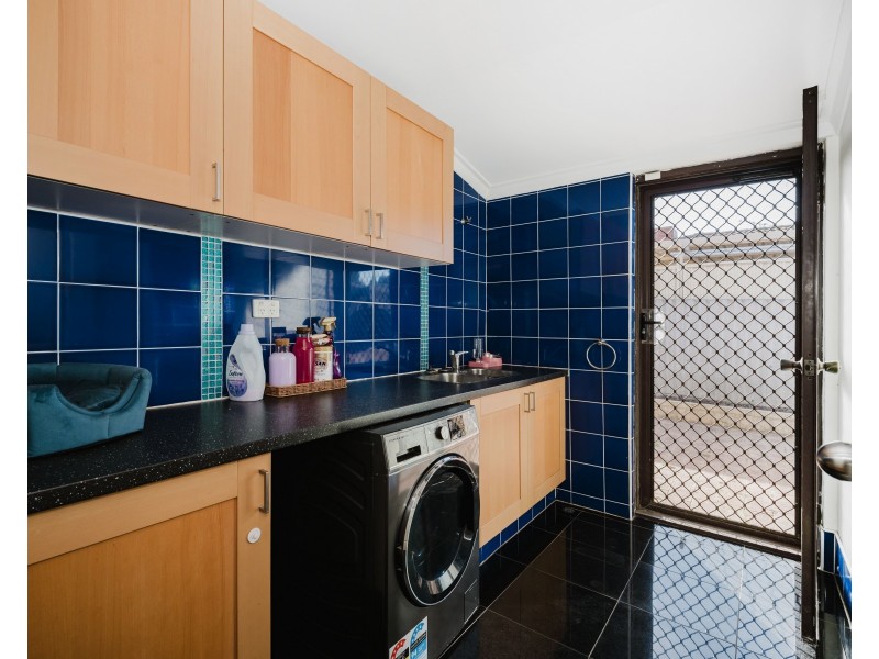 36 Holcombe Road, Warnbro WA 6169