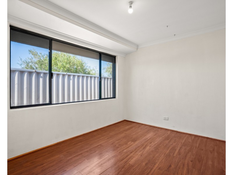 25 Seawind Drive, Rockingham WA 6168