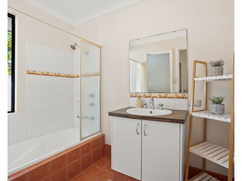 25 Seawind Drive, Rockingham WA 6168