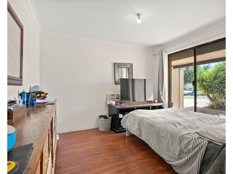 25 Seawind Drive, Rockingham WA 6168