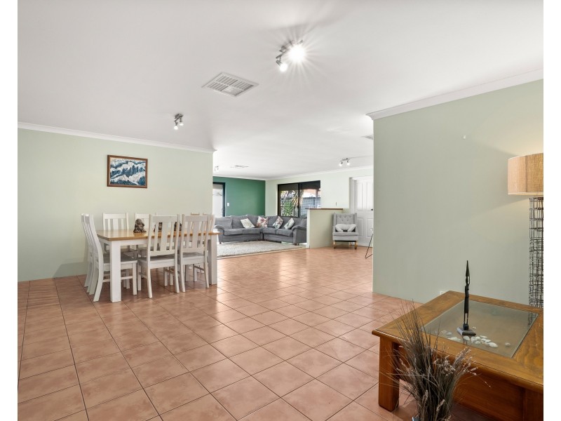 25 Seawind Drive, Rockingham WA 6168