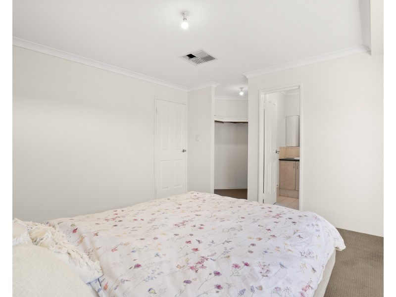 25 Seawind Drive, Rockingham WA 6168