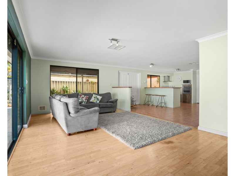 25 Seawind Drive, Rockingham WA 6168