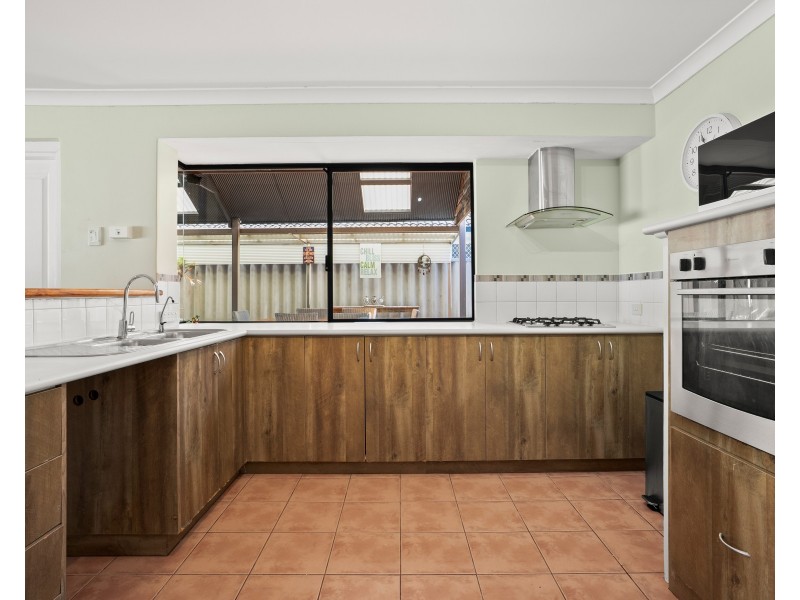 25 Seawind Drive, Rockingham WA 6168