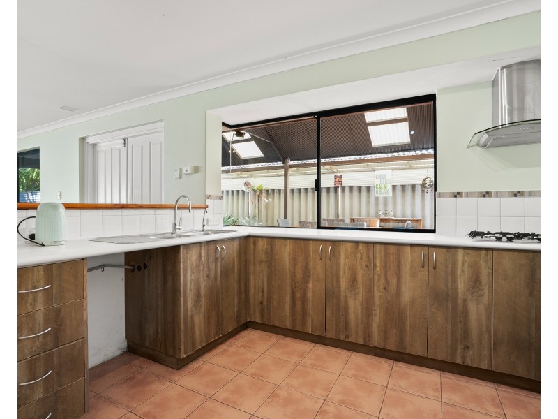 25 Seawind Drive, Rockingham WA 6168