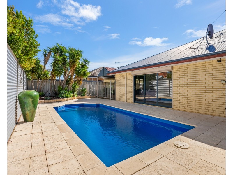 25 Seawind Drive, Rockingham WA 6168
