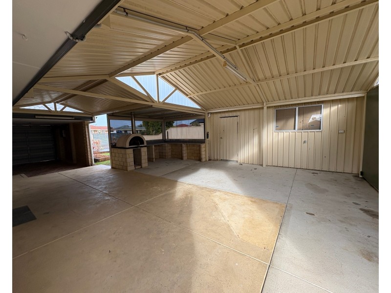 2 Armada Cl, Port Kennedy WA 6172
