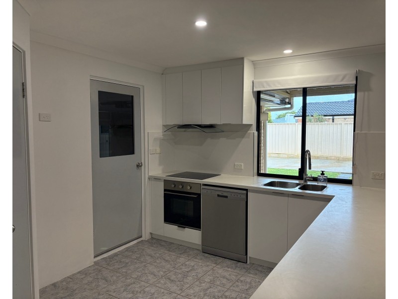 2 Armada Cl, Port Kennedy WA 6172