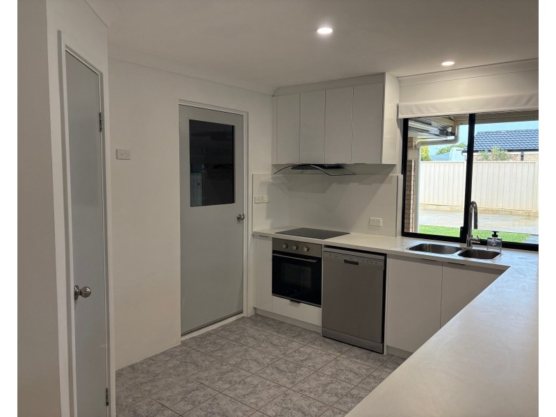 2 Armada Cl, Port Kennedy WA 6172