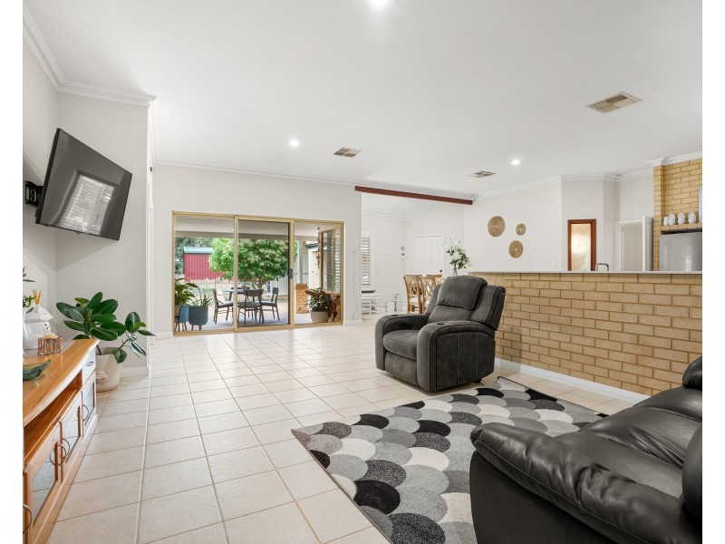 27 OAK WAY, Baldivis WA 6171