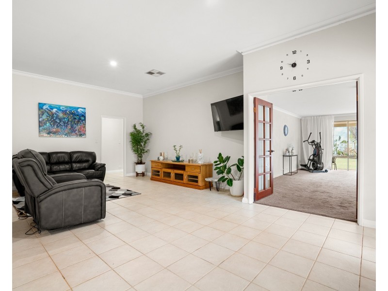 27 OAK WAY, Baldivis WA 6171
