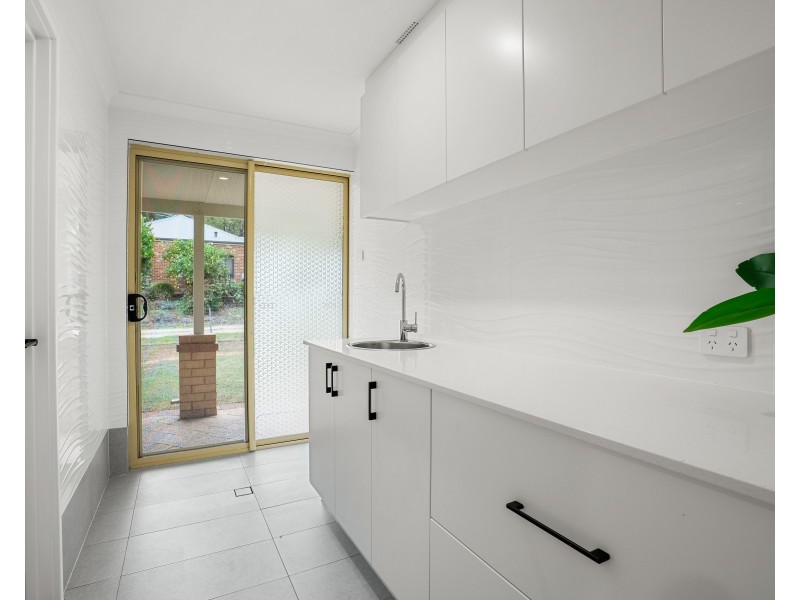 27 OAK WAY, Baldivis WA 6171