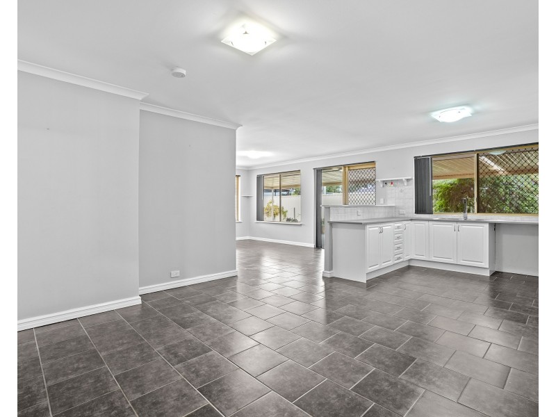 30 CUMBERLAND WAY, Waikiki WA 6169