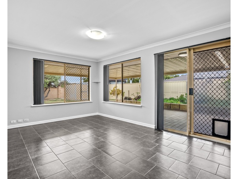 30 CUMBERLAND WAY, Waikiki WA 6169
