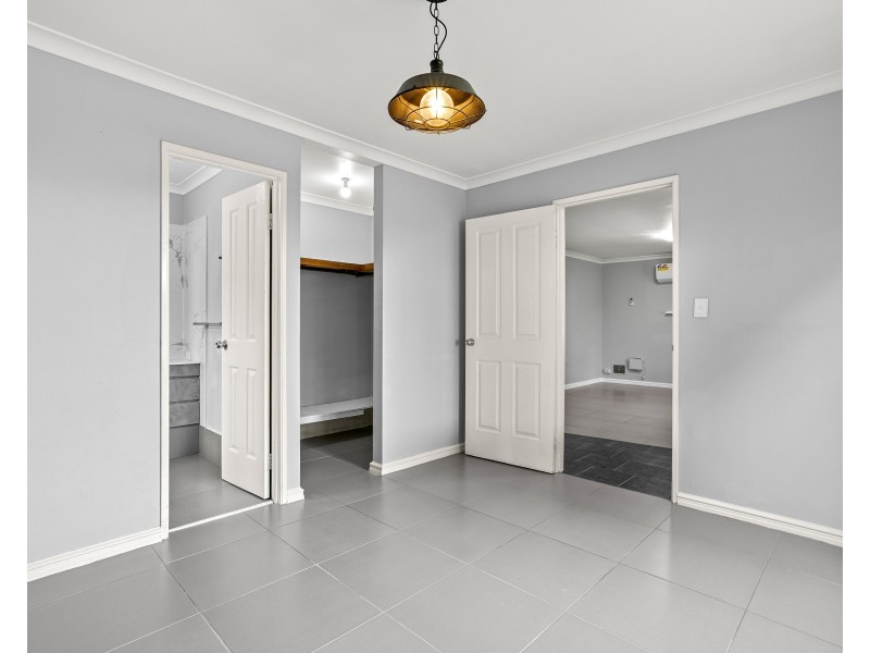 30 CUMBERLAND WAY, Waikiki WA 6169