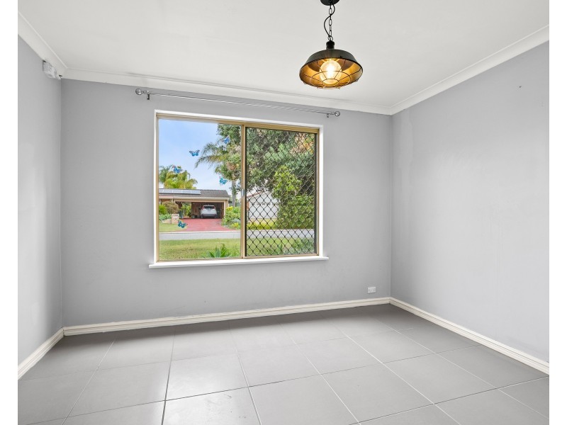 30 CUMBERLAND WAY, Waikiki WA 6169