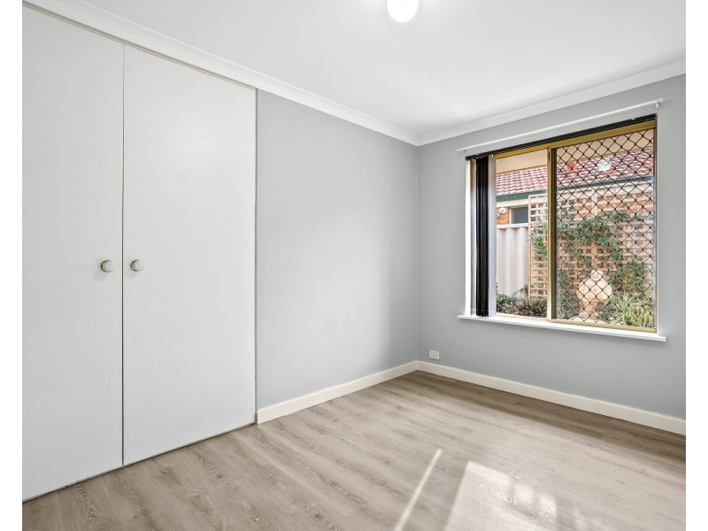 30 CUMBERLAND WAY, Waikiki WA 6169