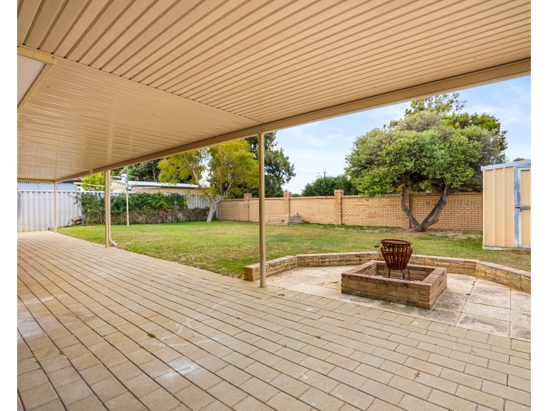 30 CUMBERLAND WAY, Waikiki WA 6169