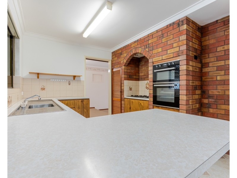 10 SEABROOKE AVENUE, Rockingham WA 6168