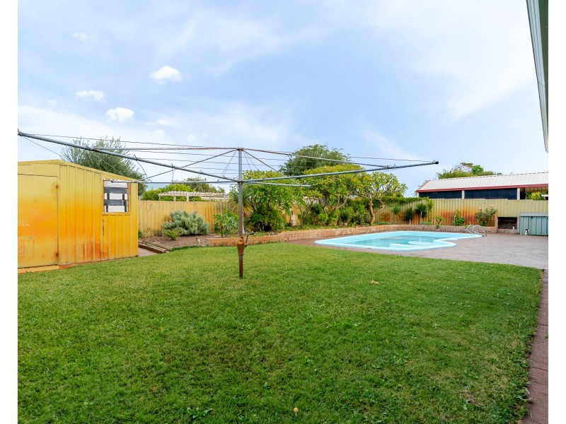 10 SEABROOKE AVENUE, Rockingham WA 6168