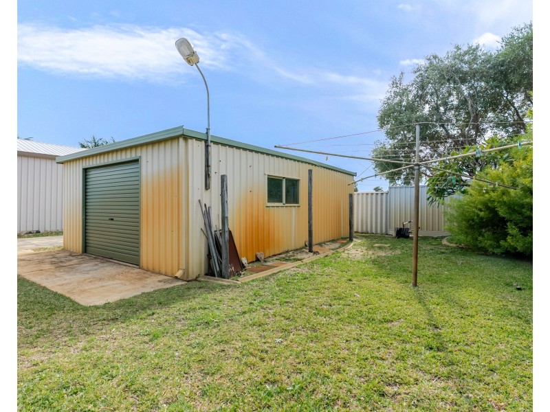 14 JANET ROAD, Safety Bay WA 6169