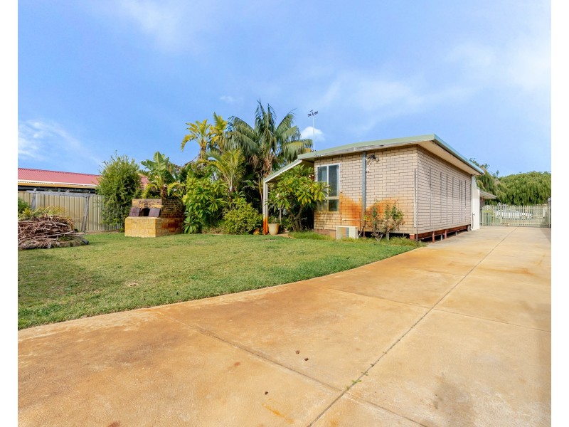 14 JANET ROAD, Safety Bay WA 6169