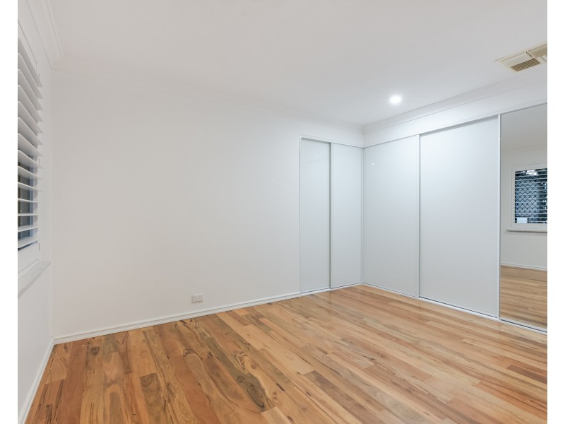 172 PENGUIN ROAD, Safety Bay WA 6169
