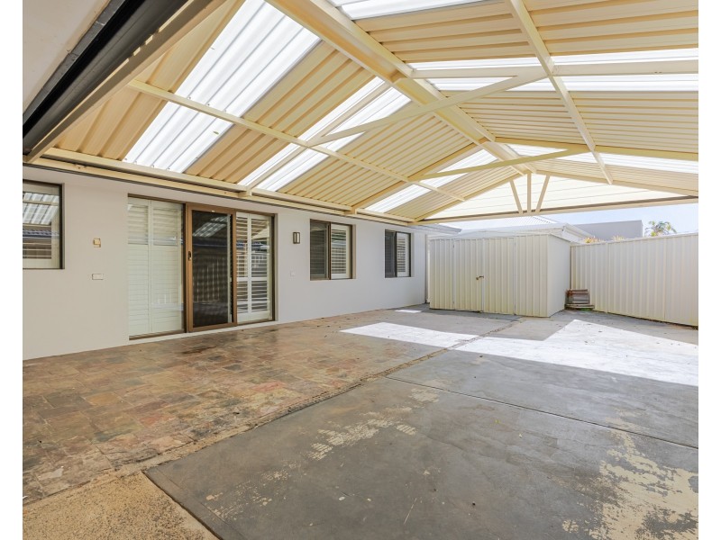 172 PENGUIN ROAD, Safety Bay WA 6169