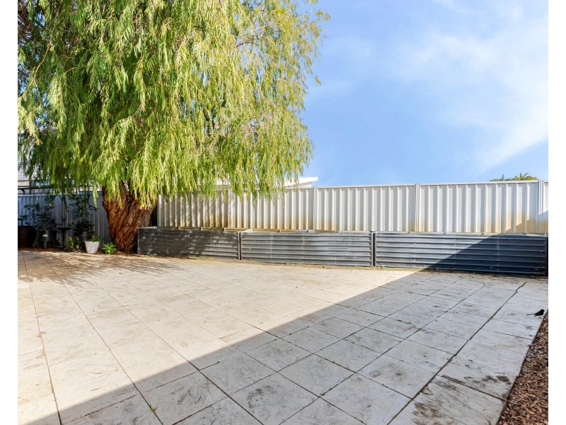 172 PENGUIN ROAD, Safety Bay WA 6169