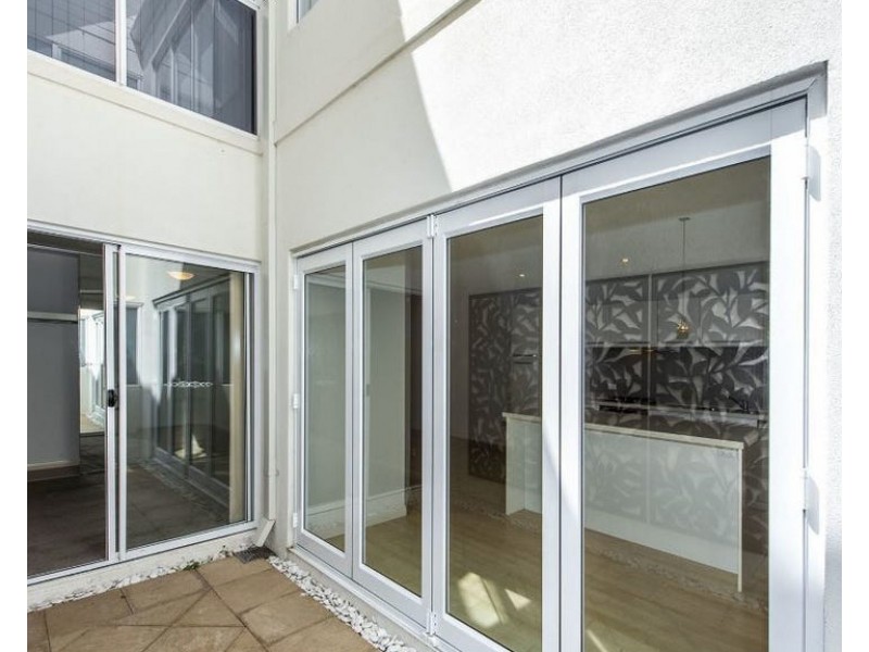2/216 Arcadia Dr, Shoalwater WA 6169