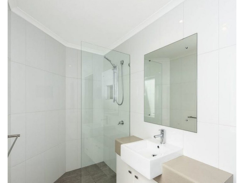 2/216 Arcadia Dr, Shoalwater WA 6169