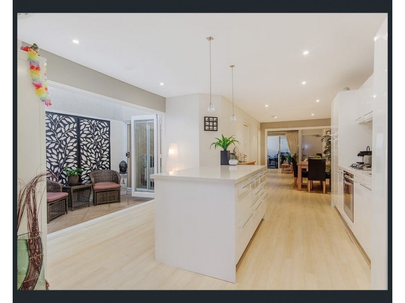2/216 Arcadia Dr, Shoalwater WA 6169