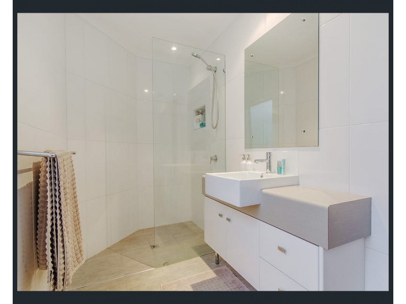 2/216 Arcadia Dr, Shoalwater WA 6169