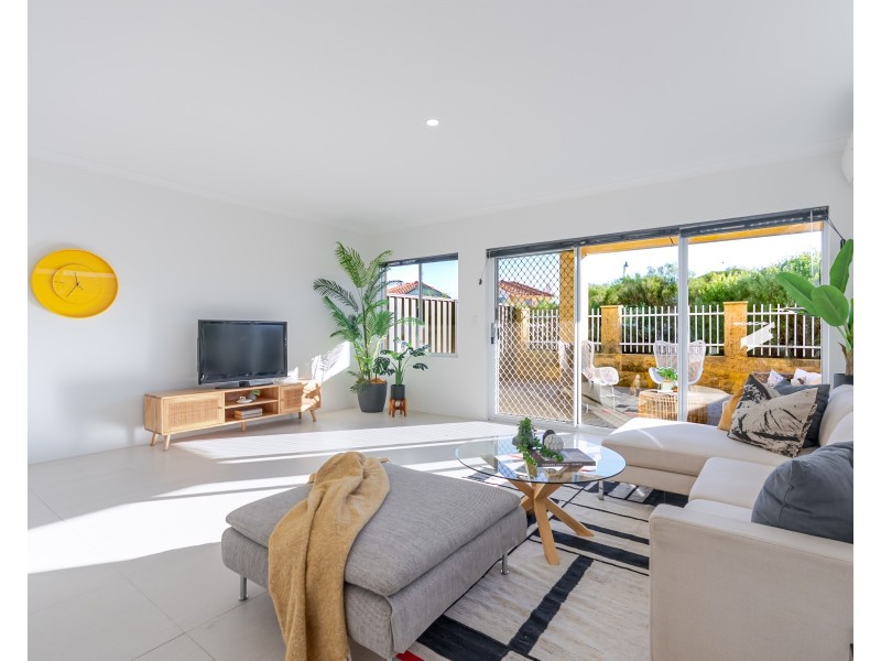 14 Shore Lane, Port Kennedy WA 6172