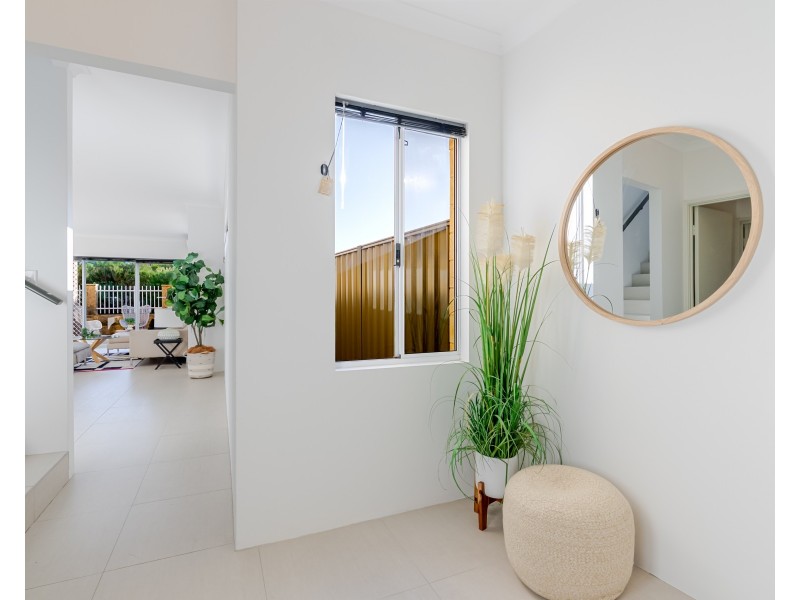 14 Shore Lane, Port Kennedy WA 6172