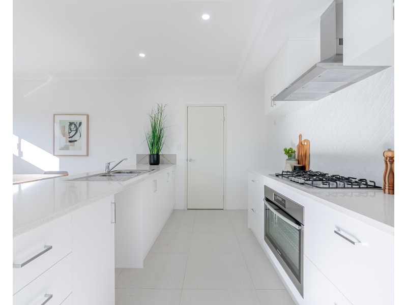 14 Shore Lane, Port Kennedy WA 6172
