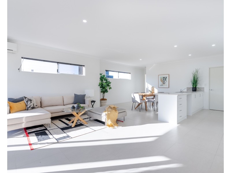 14 Shore Lane, Port Kennedy WA 6172