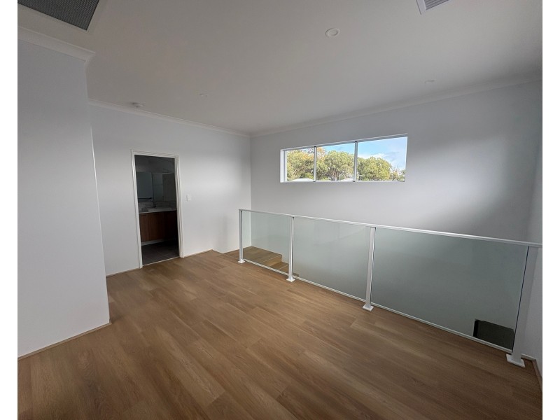 22 Boodalang Cres, Rockingham WA 6168