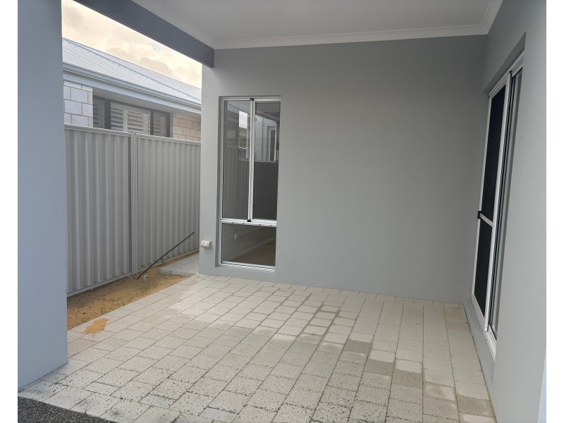22 Boodalang Cres, Rockingham WA 6168